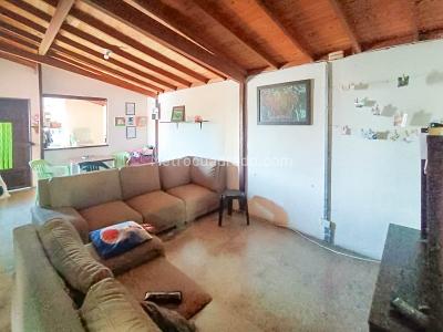 Apartamento en venta en Buenos Aires, Medellín · foto 2 de 20