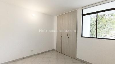 Apartamento de 3 alcobas en arriendo en La America, Medellín, 80 m² · foto 12 de 18
