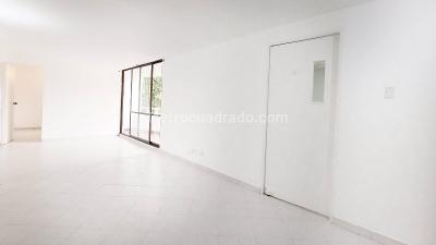 Apartamento de 3 alcobas en arriendo en La America, Medellín, 80 m² · foto 2 de 18