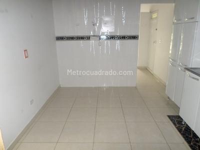 Apartamento de 2 alcobas en arriendo en San Javier El Departamento, Medellín, 70 m² · foto 3 de 8