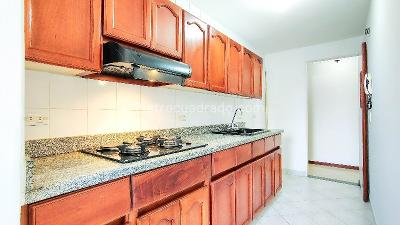 Apartamento de 3 alcobas en venta en Laureles, Medellín, 86 m² · foto 3 de 20