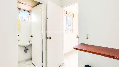 Apartamento de 3 alcobas en venta en Laureles, Medellín, 86 m² · foto 12 de 20