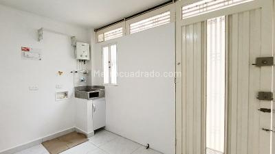 Apartaestudio en arriendo en La America, Medellín, 22 m² · foto 2 de 11
