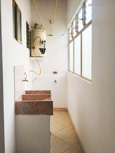 Apartamento de 3 alcobas en arriendo en El Velodromo, Medellín, 140 m² · foto 13 de 16