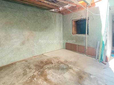 Casa de 5 alcobas en venta en San Javier, Medellín, 92 m² · foto 13 de 14