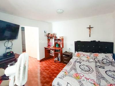 Casa de 5 alcobas en venta en San Javier, Medellín, 92 m² · foto 7 de 14