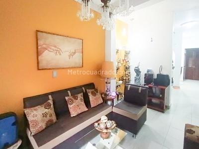Apartamento en venta en Itagui, Itagüí · foto 2 de 11