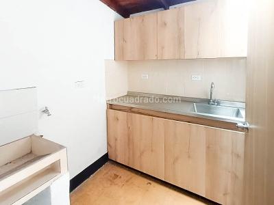 Casa de 2 alcobas en venta en La America, Medellín, 200 m² · foto 5 de 20