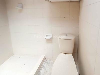 Casa de 2 alcobas en venta en La America, Medellín, 200 m² · foto 16 de 20
