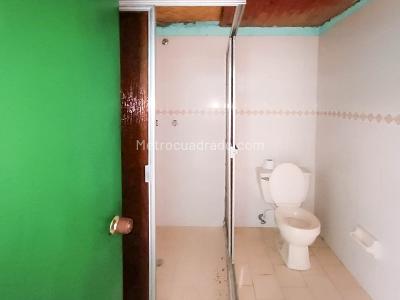 Casa de 2 alcobas en venta en La America, Medellín, 200 m² · foto 17 de 20