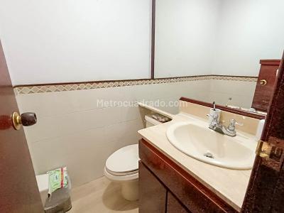 Apartamento de 3 alcobas en venta en Conquistadores, Medellín, 127 m² · foto 13 de 18