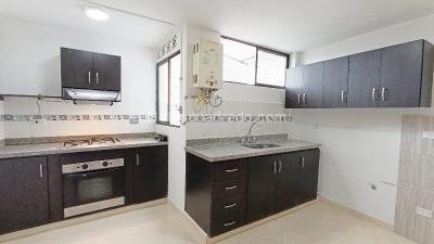 Apartamento en arriendo en La America, Medellín · foto 6 de 18
