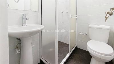 Apartamento de 3 alcobas en arriendo en La America, Medellín, 85 m² · foto 16 de 19