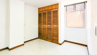 Apartamento de 3 alcobas en arriendo en Bolivariana, Medellín, 77 m² · foto 8 de 18