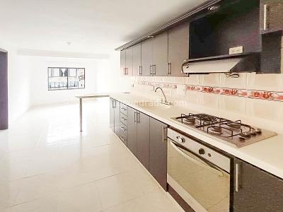 Casa de 5 alcobas en venta en Buenos Aires, Medellín, 199 m² · foto 3 de 14