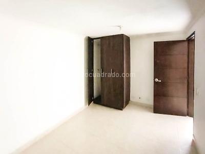Casa de 5 alcobas en venta en Buenos Aires, Medellín, 199 m² · foto 8 de 14