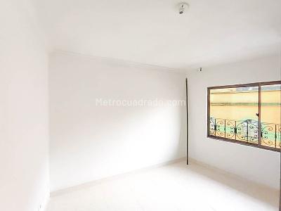 Casa de 5 alcobas en venta en Buenos Aires, Medellín, 199 m² · foto 10 de 14