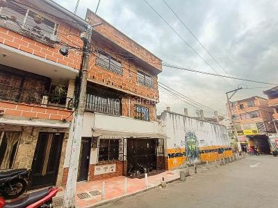 Casa de 5 alcobas en venta en Buenos Aires, Medellín, 199 m² · foto 14 de 14