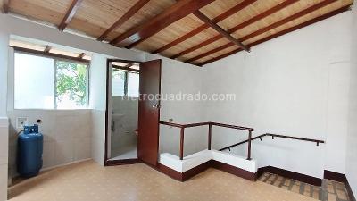 Apartamento de 2 alcobas en arriendo en La America, Medellín, 50 m² · foto 2 de 11