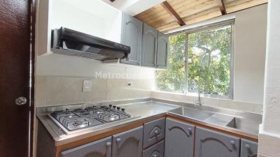 Apartamento de 2 alcobas en arriendo en La America, Medellín, 50 m² · foto 3 de 11