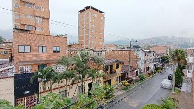 Apartaestudio en arriendo en La Floresta, Medellín, 40 m² · foto 3 de 8