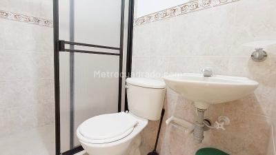 Apartaestudio en arriendo en La Floresta, Medellín, 40 m² · foto 7 de 8