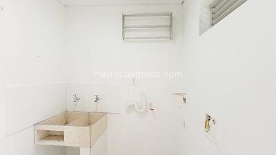 Apartamento de 2 alcobas en arriendo en La America, Medellín, 50 m² · foto 12 de 16