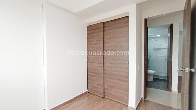 Apartamento de 3 alcobas en arriendo en Calasanz, Medellín, 84 m² · foto 10 de 20