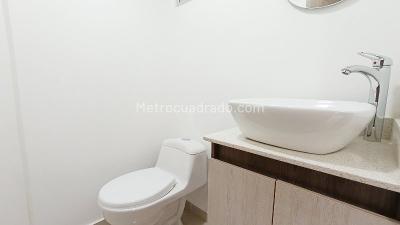 Apartamento de 3 alcobas en arriendo en Calasanz, Medellín, 84 m² · foto 16 de 20