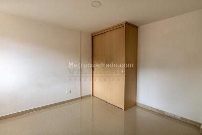 Apartamento en venta en La Milagrosa, Medellín · foto 6 de 10