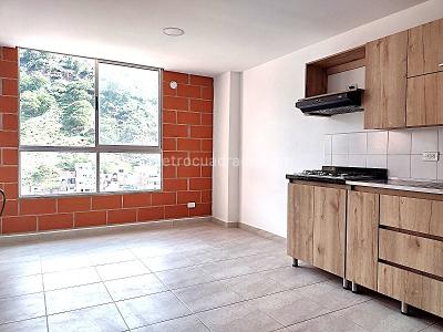 Apartamento de 1 alcoba en venta en Bello, Bello, 36 m² · foto 2 de 11