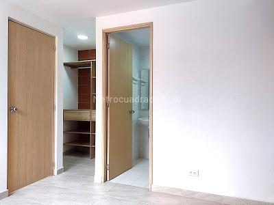Apartamento de 1 alcoba en venta en Bello, Bello, 36 m² · foto 7 de 11
