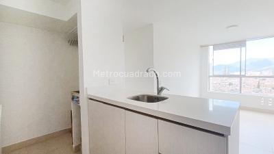Apartamento de 3 alcobas en arriendo en Bello, Bello, 55 m² · foto 5 de 17