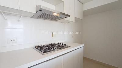 Apartamento de 3 alcobas en arriendo en Bello, Bello, 55 m² · foto 6 de 17