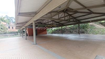 Apartamento de 3 alcobas en arriendo en Bello, Bello, 55 m² · foto 15 de 17
