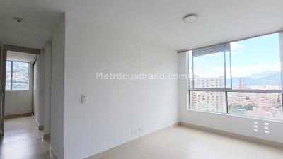 Apartamento de 3 alcobas en arriendo en Bello, Bello, 55 m² · foto 2 de 17