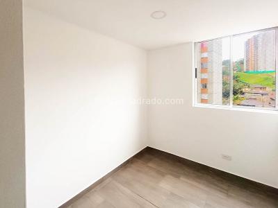 Apartamento de 3 alcobas en venta en Sabaneta, Sabaneta, 58 m² · foto 9 de 14