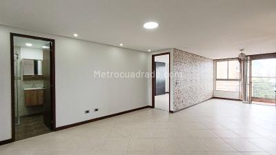 Apartamento de 3 alcobas en arriendo en Florida Nueva, Medellín, 75 m² · foto 3 de 20
