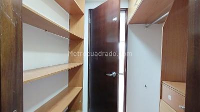 Apartamento de 3 alcobas en arriendo en Florida Nueva, Medellín, 75 m² · foto 13 de 20