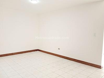 Casa de 4 alcobas en arriendo en America Niza, Medellín, 210 m² · foto 7 de 20