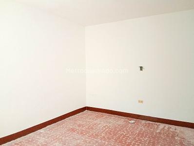 Casa de 4 alcobas en arriendo en America Niza, Medellín, 210 m² · foto 15 de 20