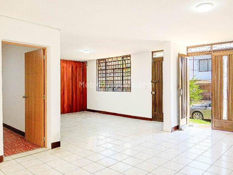 Casa en Arriendo, America Niza, Medellín