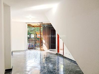 Apartamento de 2 alcobas en arriendo en La America, Medellín, 46 m² · foto 2 de 14