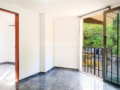Apartamento de 2 alcobas en arriendo en La America, Medellín, 46 m² · foto 3 de 14