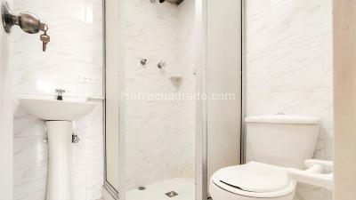 Apartamento de 2 alcobas en arriendo en Conquistadores, Medellín, 60 m² · foto 14 de 16