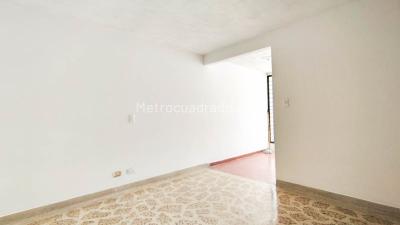 Apartamento de 2 alcobas en arriendo en Conquistadores, Medellín, 60 m² · foto 8 de 16