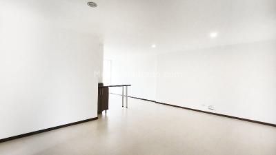 Apartamento de 2 alcobas en arriendo en El Velodromo, Medellín, 75 m² · foto 2 de 16