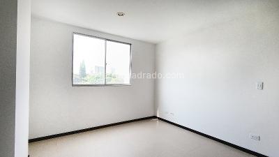 Apartamento de 2 alcobas en arriendo en El Velodromo, Medellín, 75 m² · foto 9 de 16