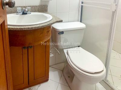 Apartamento de 3 alcobas en arriendo en La America, Medellín, 70 m² · foto 16 de 19