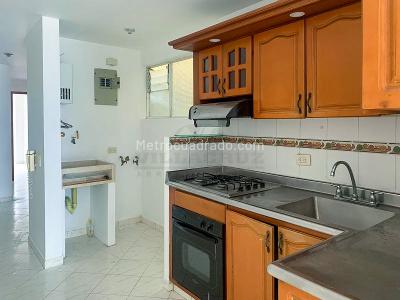 Apartamento de 3 alcobas en arriendo en La America, Medellín, 70 m² · foto 6 de 19